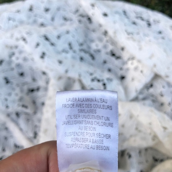 Cream lace infinity scarf - Picture 5 of 5